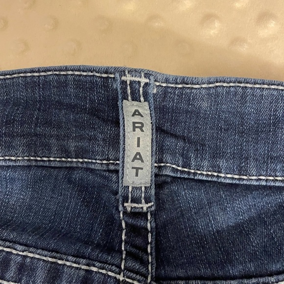 ARIAT - Picture 4 of 5